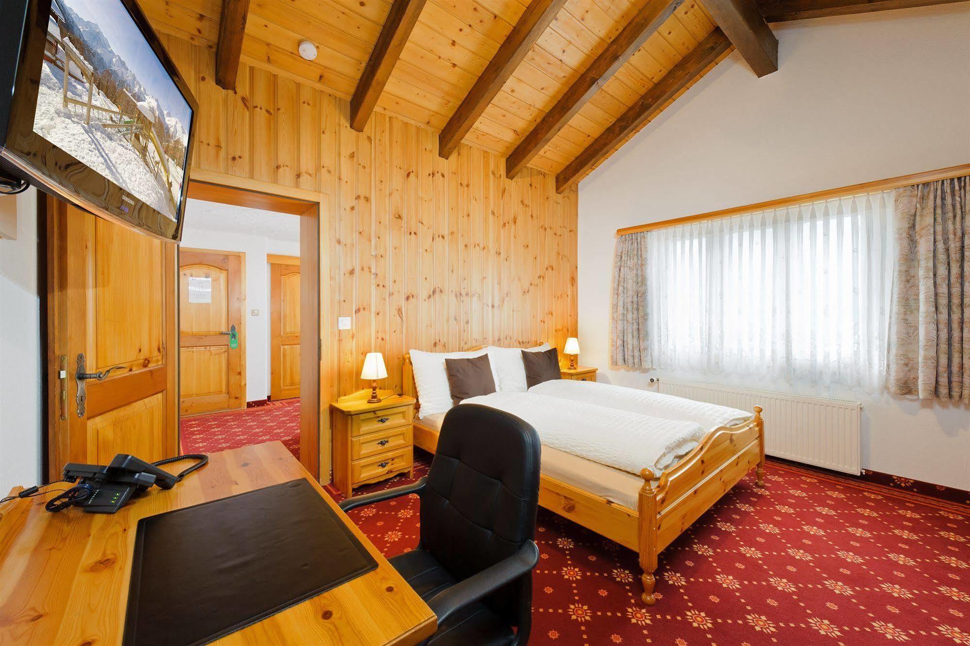 Hotel Alpina Grächen Extérieur photo